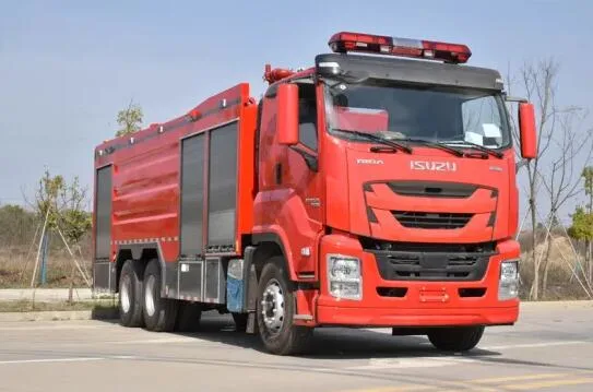 Japanese Brand Giga Euro 4 Euro 5 12000L--15000L Fire Engine Emergency Multi-Purpose Fire Fighting Truck