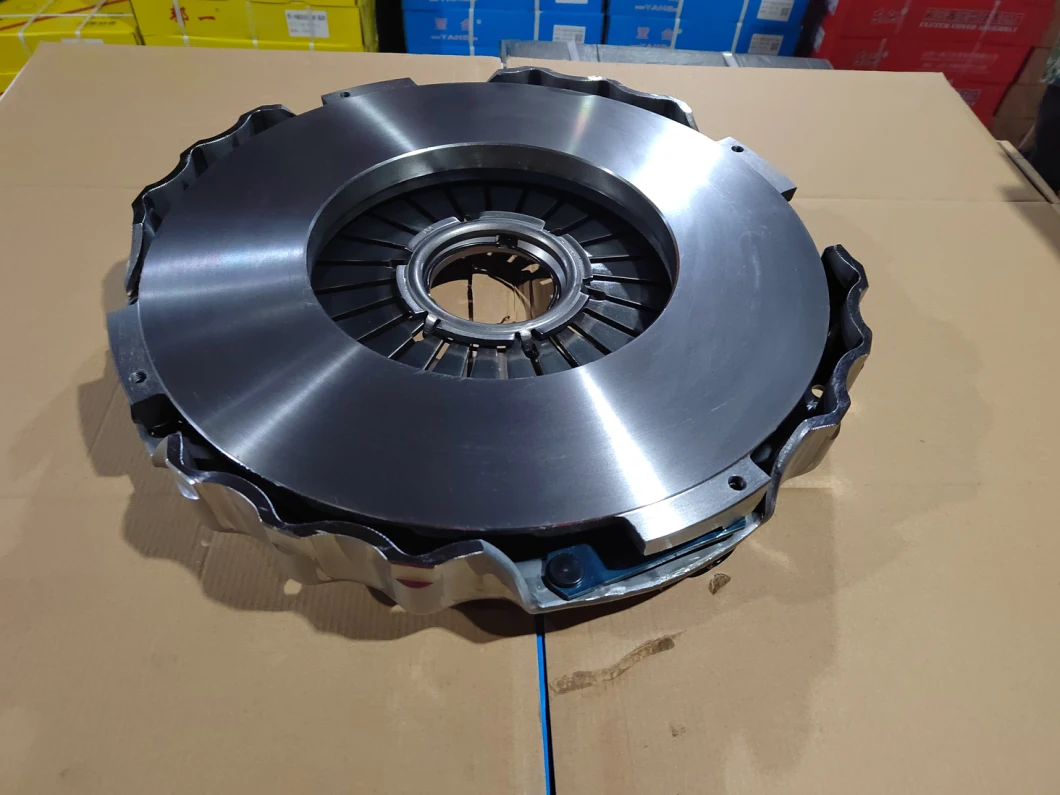 Heavy Truck Transmission Spare Parts Clutch Plate Clutch Disc for FAW HOWO Shacman Sinotruck FAW Foton Dongfeng with Az9725160100